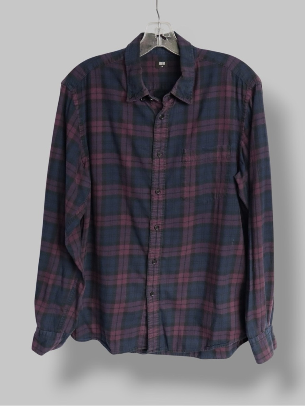 Uniqlo Plaid Button Up Shirt Men’s Medium Purple Blue Casual Flannel Style